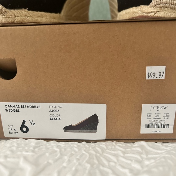 Beautiful new Canvas Wedges in black! - Picture 5 of 5